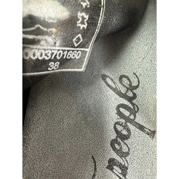 Free People Wildflowers Embroidered Floral Sandals Blue Slides Size 38 US 7.5 - Picture 8 of 11